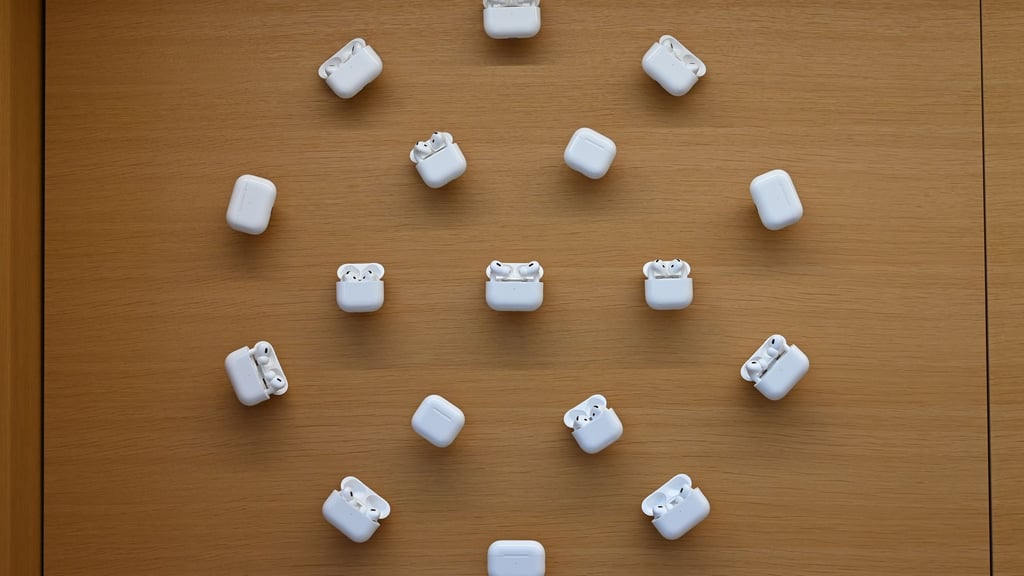 Nutzer in der EU bekommen die Live-Übersetzungsfunktion später in ihre AirPods. (Archivbild)