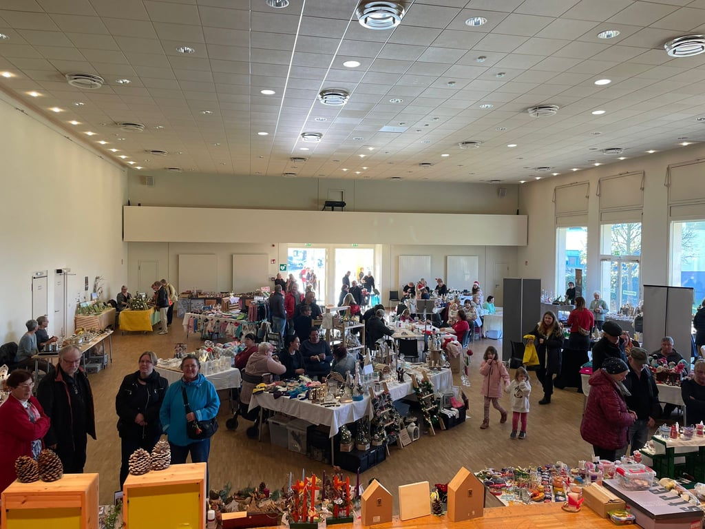 Die Stadthalle in Burg wird unter anderem für Messen und Musikveranstaltungen genutzt. 