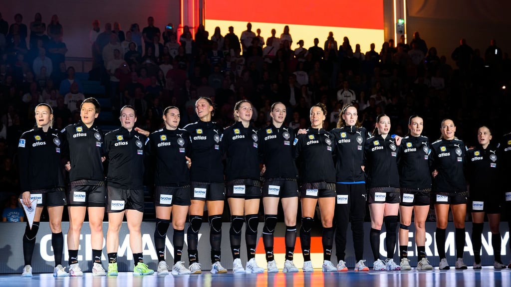 Bundestrainer Markus Gaugisch hat 17 Spielerinnen für die Heim-WM nominiert.