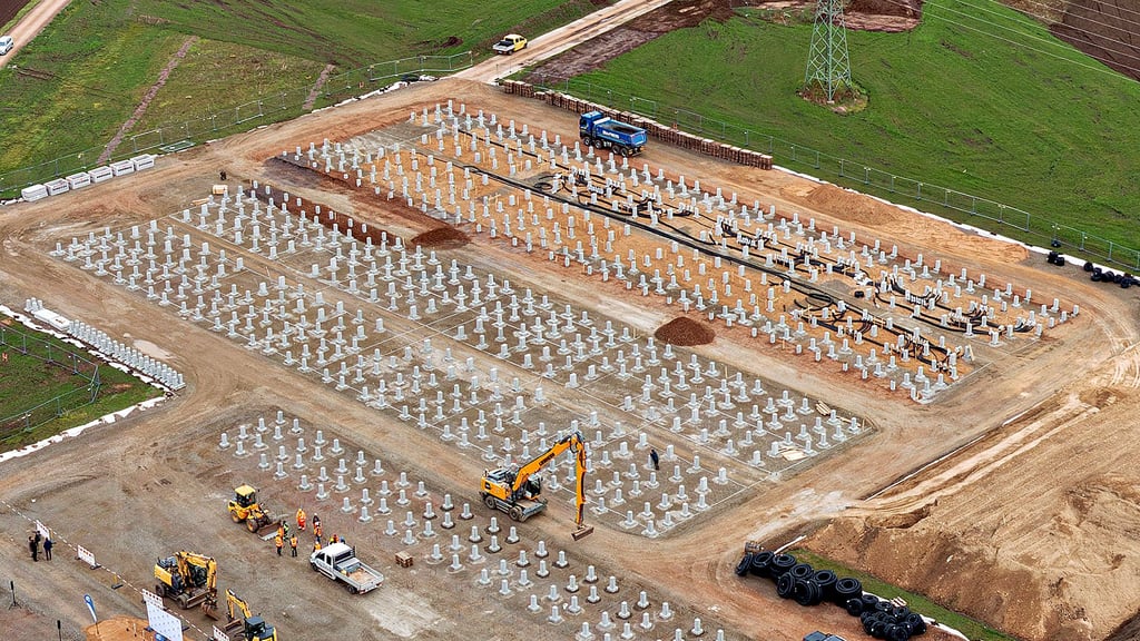Die Batterien des Speichers in Förderstedt werden in Containern untergebracht.