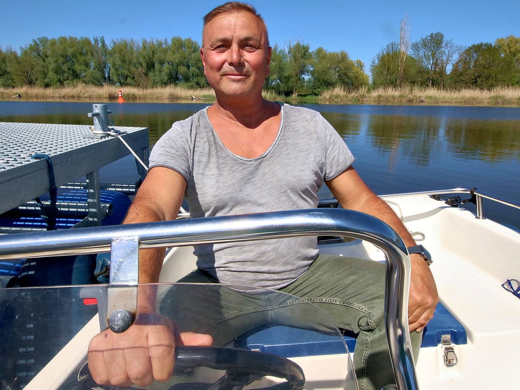 Dirk Ginsberg ist von der Nachfrage nach seinen Leihbooten enttäuscht.  