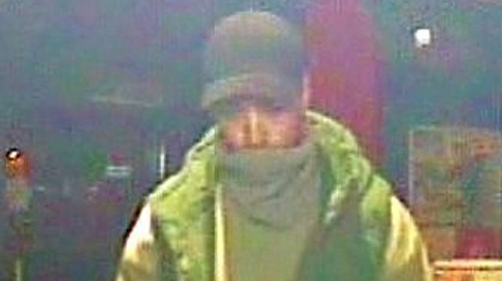 Die Aufnahme zeigt einen der mutmaßlichen  Täter. 