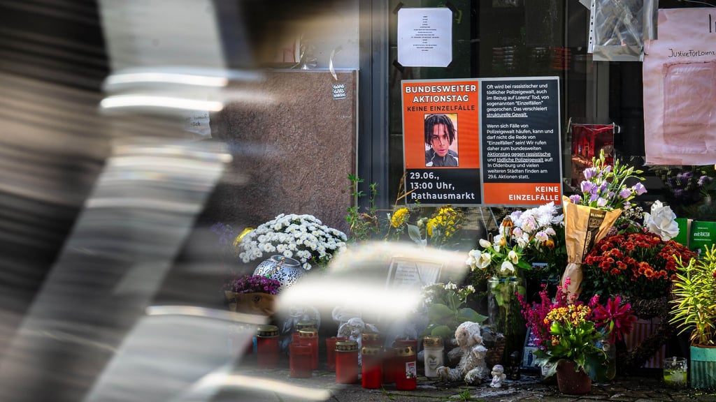 Nach dem gewaltsamen Tod des 21-jährigen Lorenz in Oldenburg hat die Staatsanwaltschaft Anklage gegen den beschuldigten Polizisten erhoben. (Archivbild)