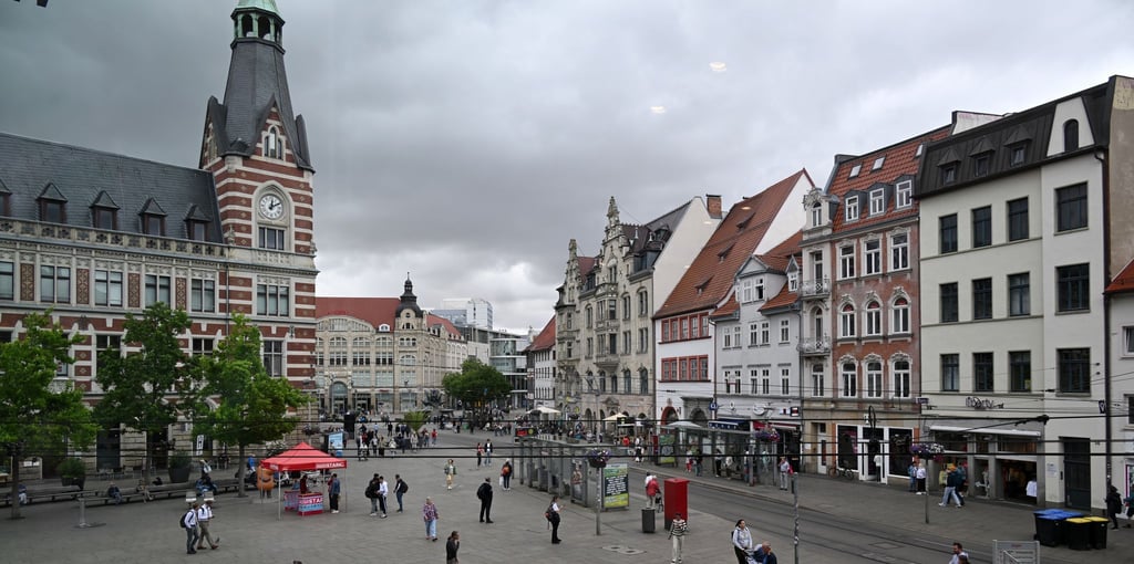 Über die Höhe der künftigen Zahlungen des Landes an die Kommunen - hier Erfurt - ist noch nicht entschieden (Illustration).