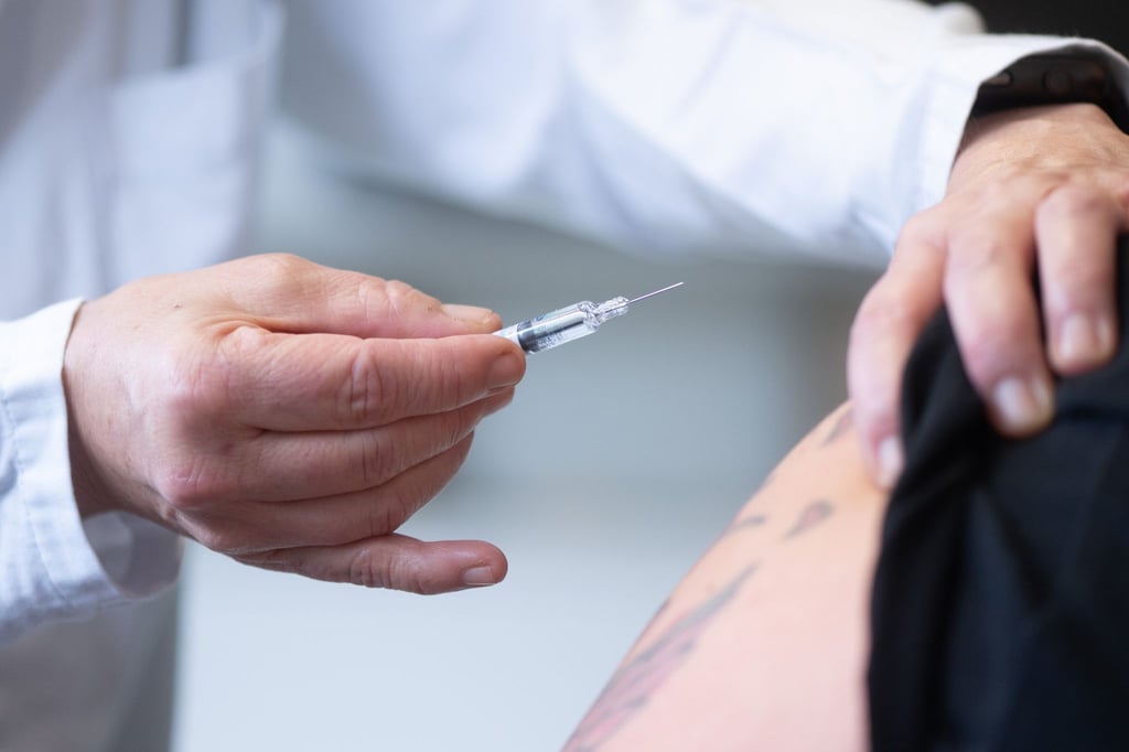 In Sachsen wurden vier Prozent der mutmaßlichen Corona-Impfschäden anerkannt (Symbolbild).