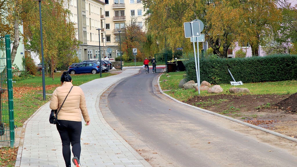 Die neue Fahrradstraße in der Neuen Wohnstadt steht kurz vor der Eröffnung. 