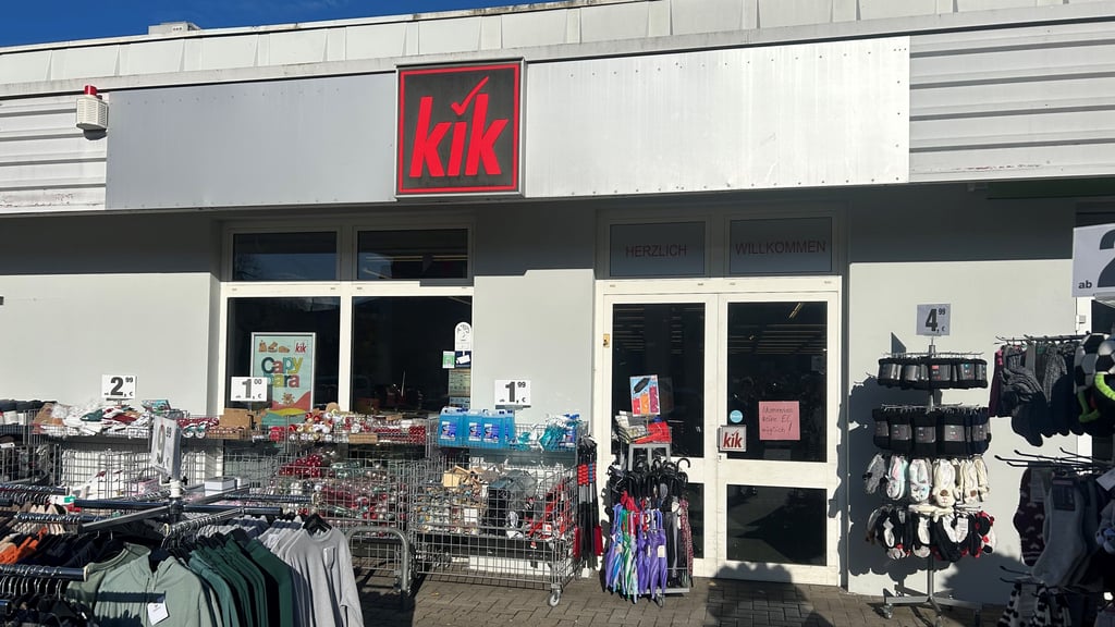 Bei einer Kik-Filiale in Magdeburg wurde eingebrochen. die dabei entstandenen Schäden waren so groß, dass ein Statiker das Gebäude überprüfen musste.&nbsp;&nbsp;