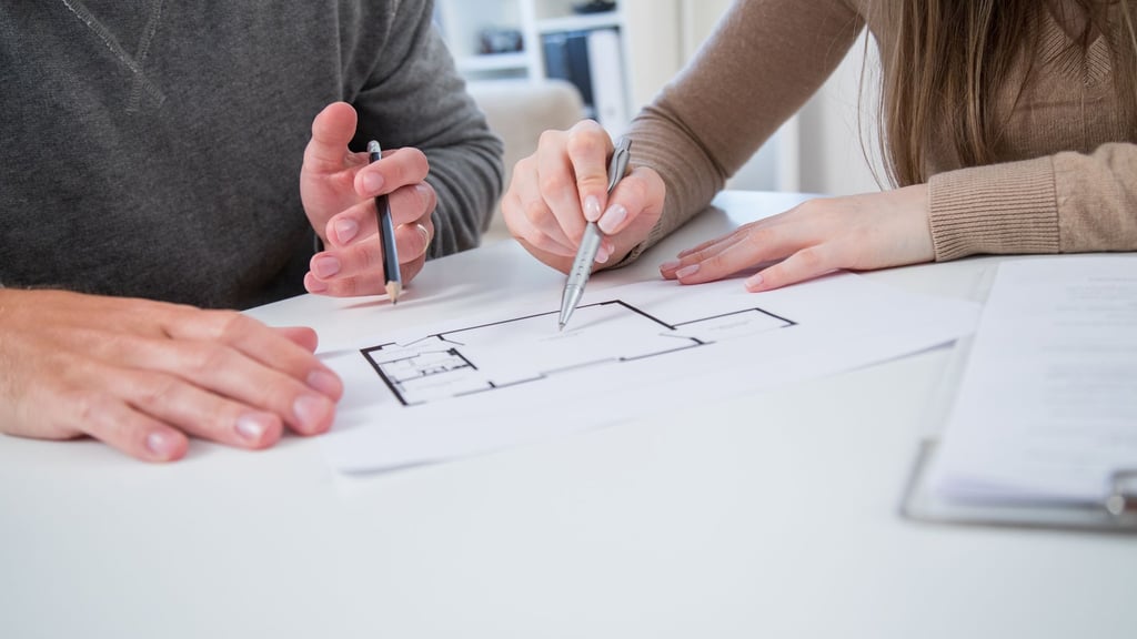 Vor dem Hausbau an die Abdichtung denken: Fehler bei der „Weißen Wanne“ können später kostspielige Schäden verursachen.