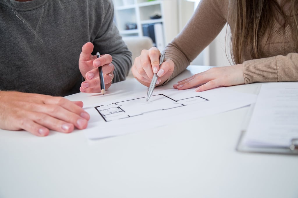 Vor dem Hausbau an die Abdichtung denken: Fehler bei der „Weißen Wanne“ können später kostspielige Schäden verursachen.