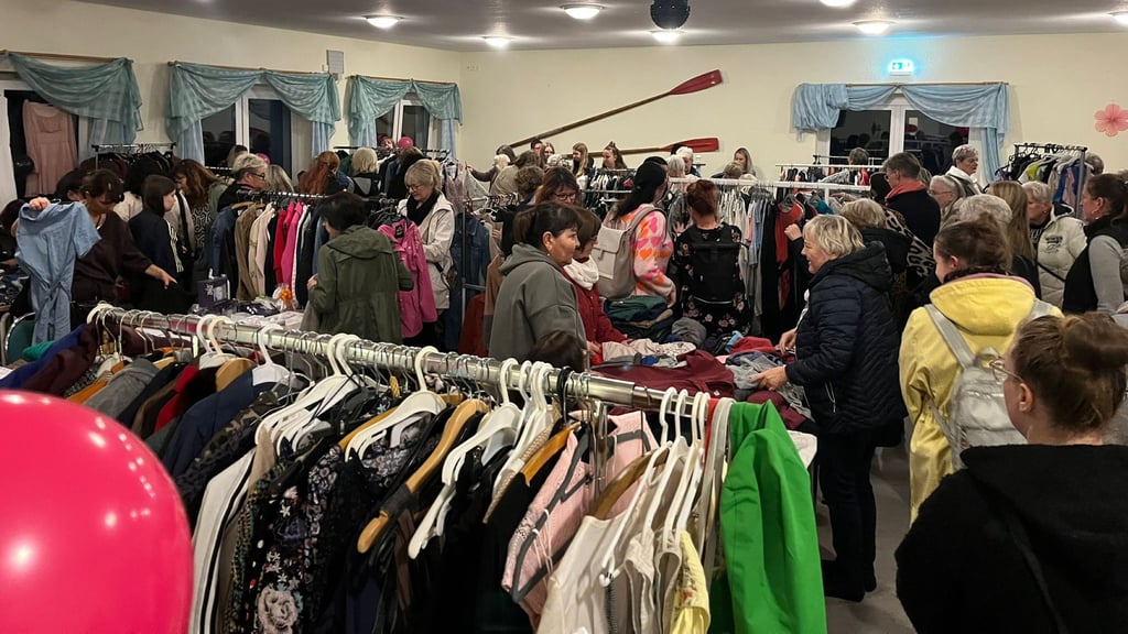 Rund 100 Gäste kamen zur Ladies Shopping Night ins Elbehaus Ferchland nach Ferchland.