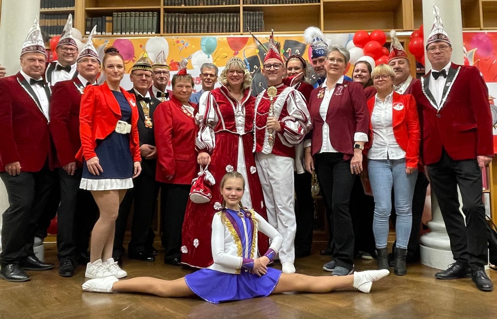 Halles Karnevalisten sind startklar für die neue Saison. Am 11.11. geht es für das närrische Volk in die  Fünfte Jahreszeit - mit der Übernahme des Rathausschlüssels und einer spannenden Stadtwette auf dem halleschen Markt. 