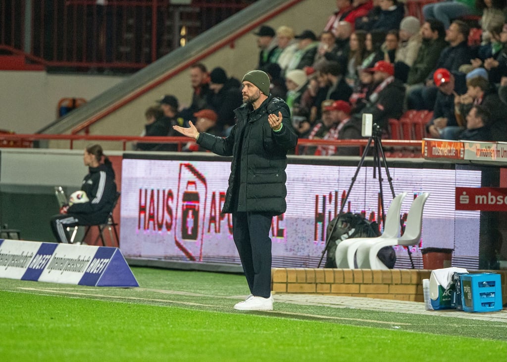 Union Berlins Trainer Stephan Lerch muss lange auf seine Spielerin Korina Janez verzichten. (Archivbild)