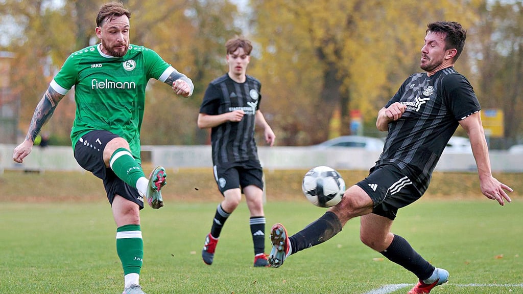Patrick Illiger (l.) war wieder einer der Aktivposten bei Rotation Aschersleben gegen Staßfurt. 