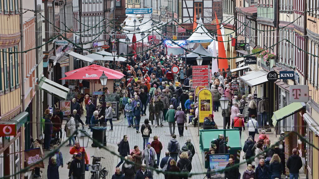 Zu Veranstaltungen wie dem Schokoladenfestival Chocolart oder dem Weihnachtsmarkt kommen um ein Vielfaches mehr Besucher nach Wernigerode, als die Harz-Stadt Einwohner zählt.