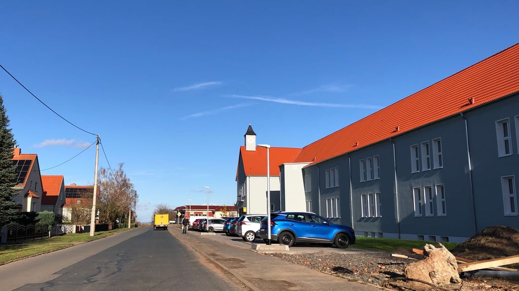 Geht es nach den Bad Suderödern, soll hier bald ein Tempo 30 gelten: der Straßenabschnitt  Nordhäuser Heerstraße am neuen Humanas-Wohnpark.