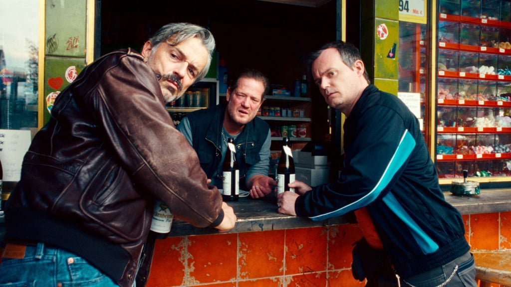 An der Theke wird gequatscht.