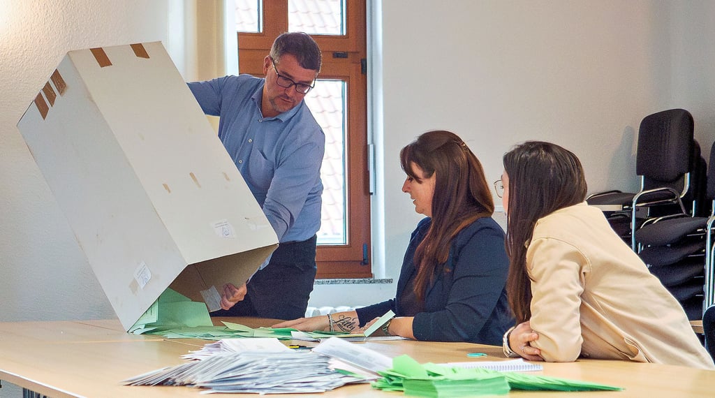 Die Auszählung der Stimmen zur PV-Anlage bei Karith war mit Spannung erwartet worden. Wer auf ein eindeutiges Ergebnis gehofft hatte, wurde enttäuscht.