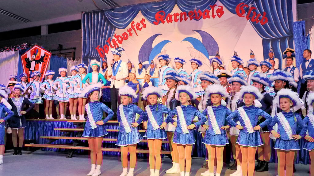 In wenigen Tagen beginnt  die  fünfte  Jahreszeit.  Viele Mitwirkende freuen sich auf den Karnevalsauftakt in der Mehrzweckhalle Holzdorf-Ost. 