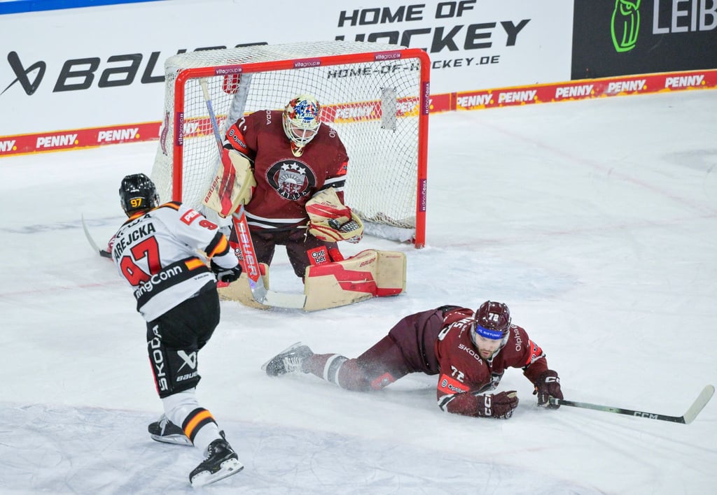 Das deutsche Eishockey-Nationalteam war zum Auftakt des Deutschland Cups gegen Lettland klar besser