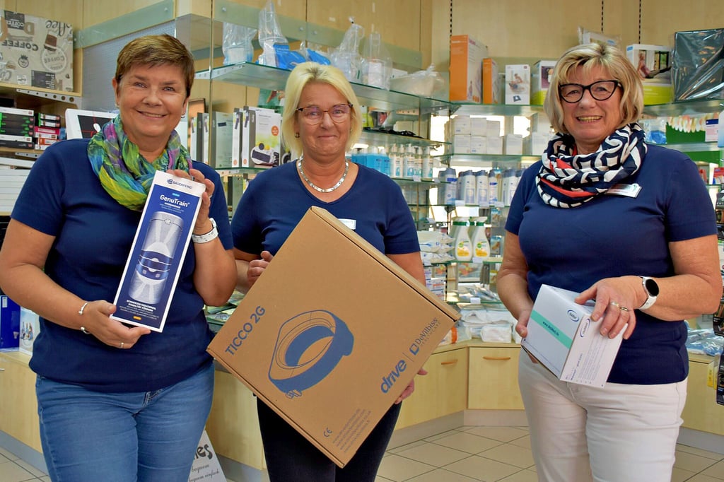 Astrid Kügler, Kristina Schumann und Anett Ampt laden am 12. November 2025 zum 25. Jubiläum ins Sanitätshaus rmc Stolze ein.