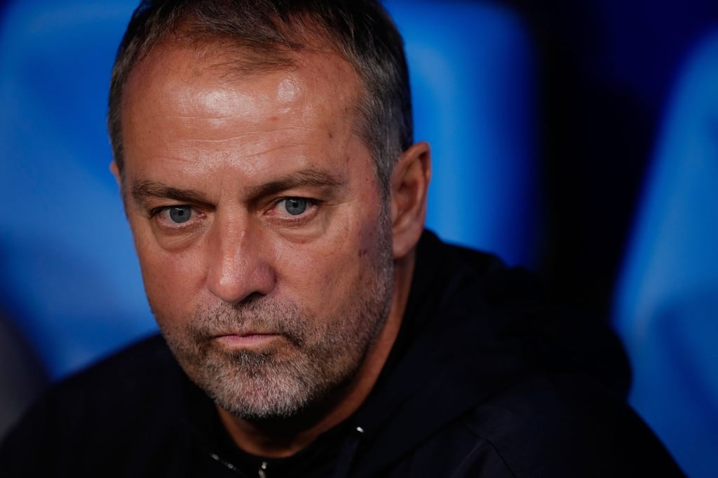 Hansi Flick will von seiner Spielweise für den FC Barcelona nicht abrücken. (Archivbild)