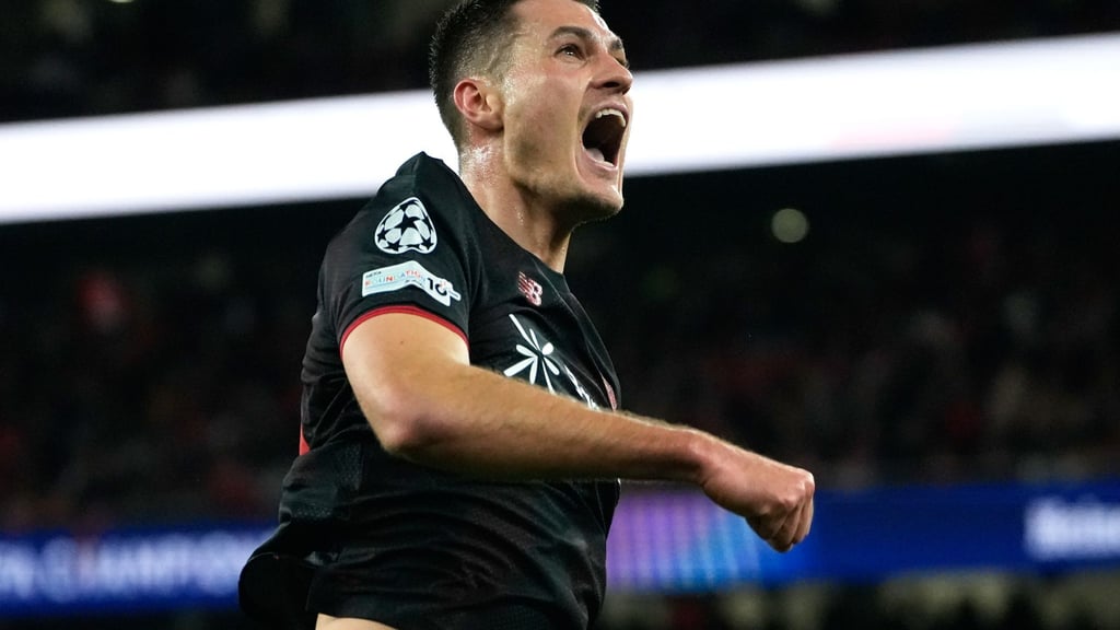 Patrik Schick jubelt über seinen Siegtreffer.