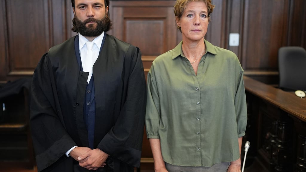 Christina Block und ihr Anwalt Ingo Bott im Gerichtssaal.