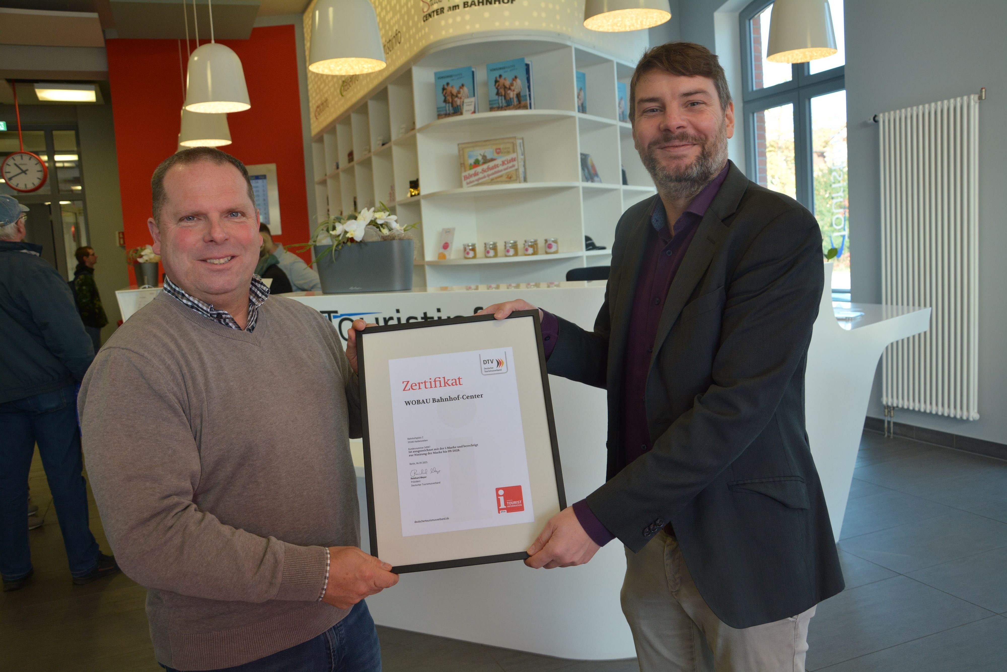 Undercover-Prüfung im Bahnhofcenter: „i-Marke“ für Touristinfo Haldensleben: Service überzeugt