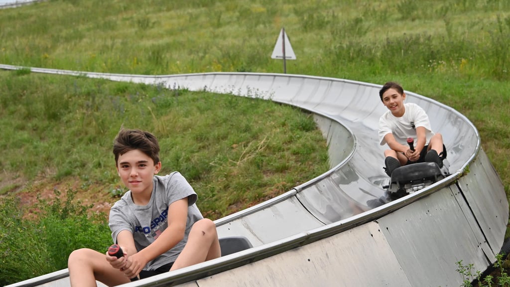 Die Sommerrodelbahn im Elbauenpark ist beliebt. Der Magdeburger Park soll attraktiver werden.