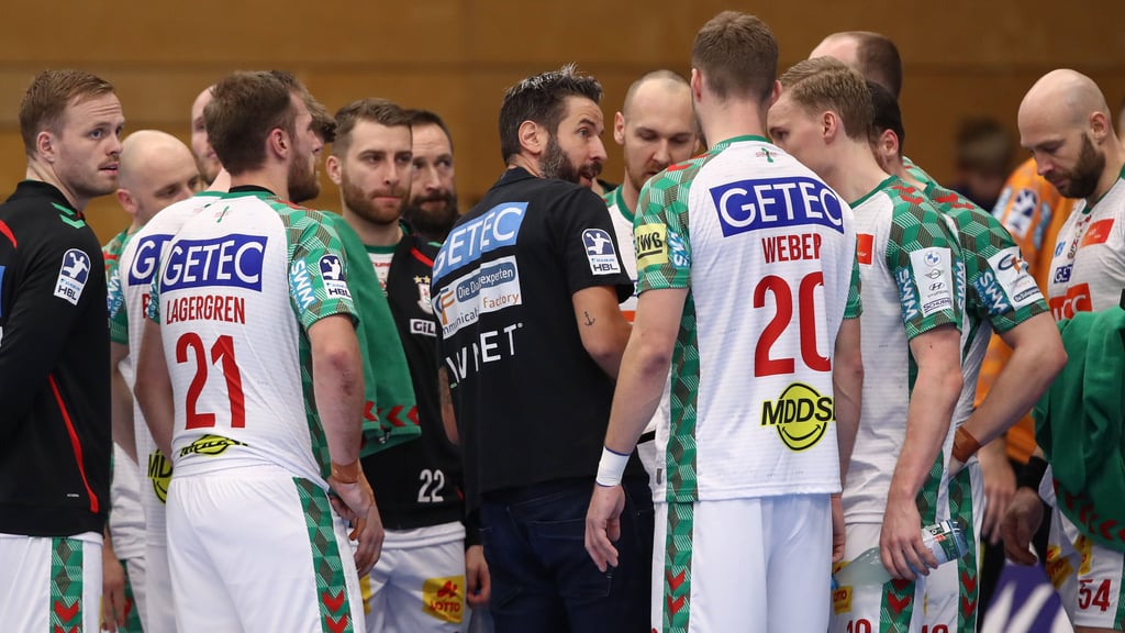 Trotz deutlicher Führung nahm SCM-Trainer Bennet Wiegert gegen Großwallstadt alle seine drei Auszeiten.