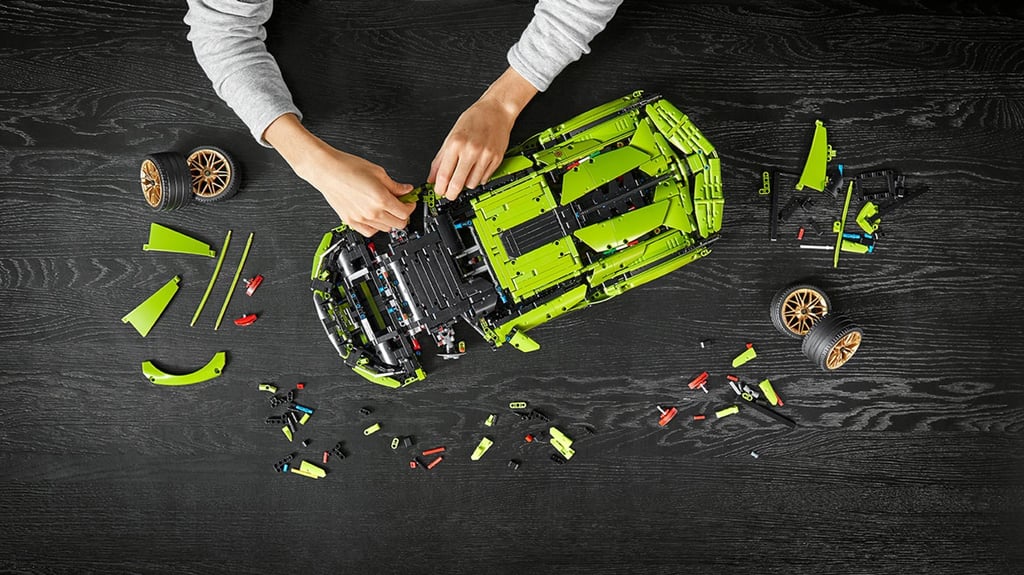 Wertvolles Werkeln: Klemmbausteinhersteller wie Lego bieten auch komplexere und sehr teure Modelle wie das Hypercar Sián von Lamborghini für die erwachsene Zielgruppe an.