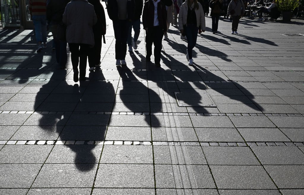 Generell stellen die Wissenschaftler „Gewöhnungseffekte und Normalisierung“ bei rechtsextremen Einstellungen fest. (Symbolbild)