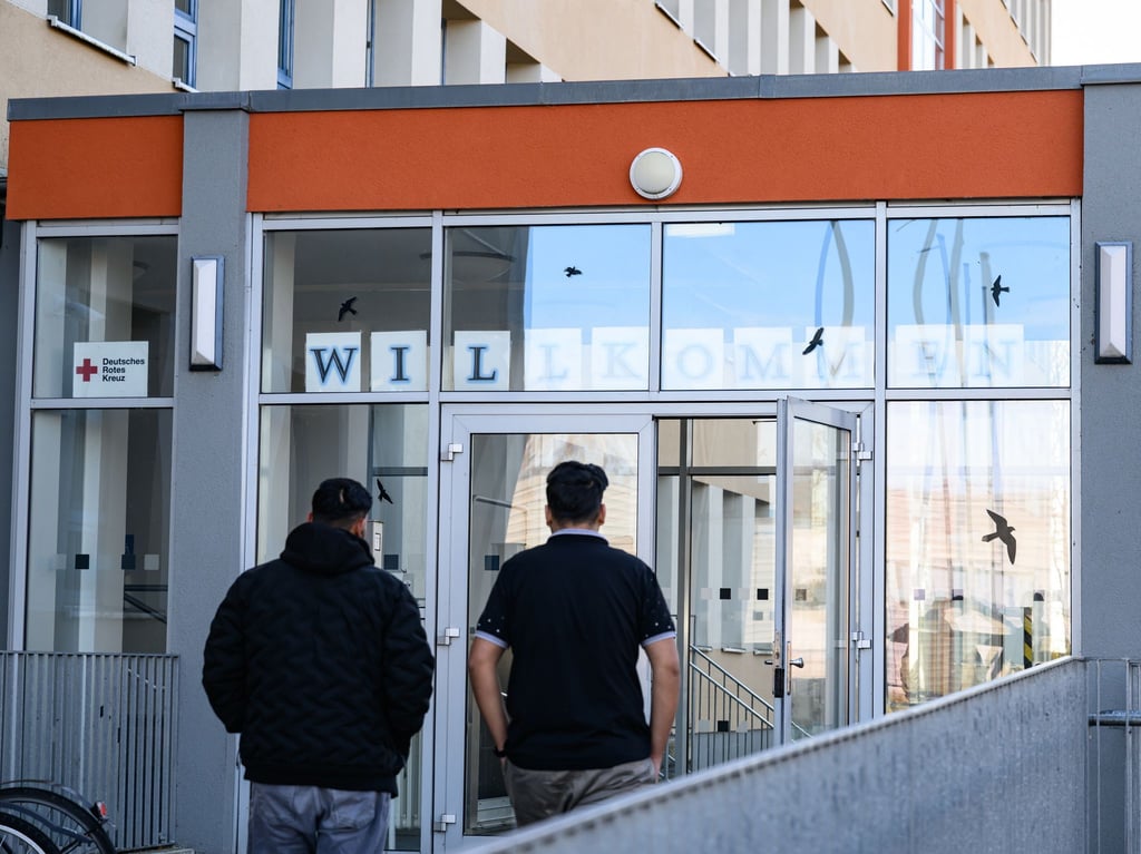 Asylbewerber bekommen in den Übergangseinrichtungen unter anderem Sprachkurse.