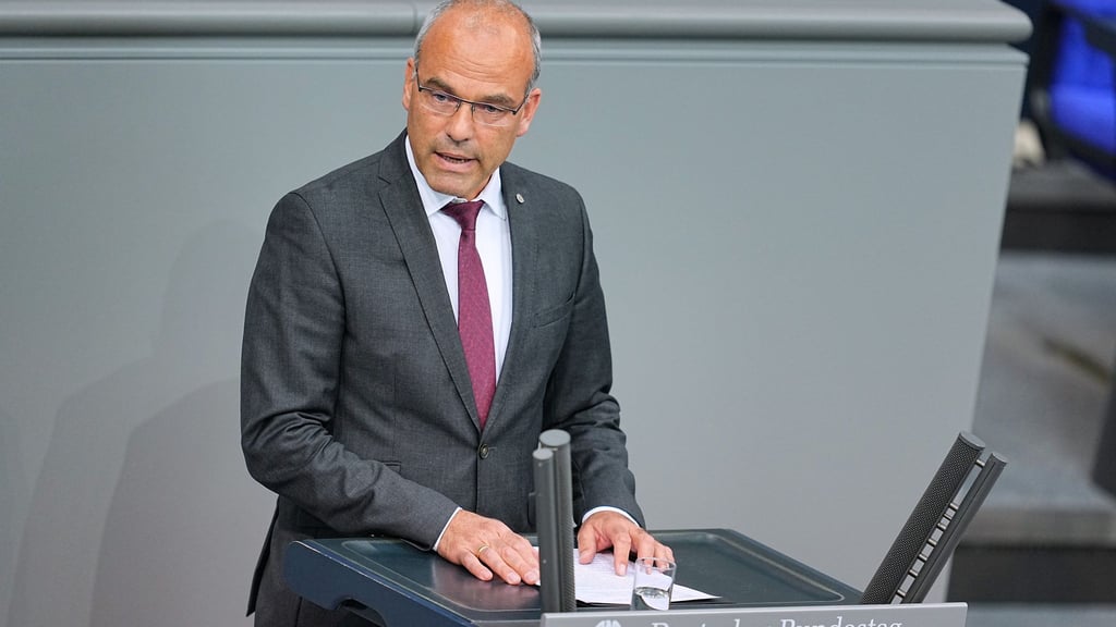 Der AfD-Abgeordnete Rainer Rothfuß war nach eigenen Angaben schon vor einem Jahr bei einem Treffen in Russland mit Anwesenheit Medwedews. (Archivbild)