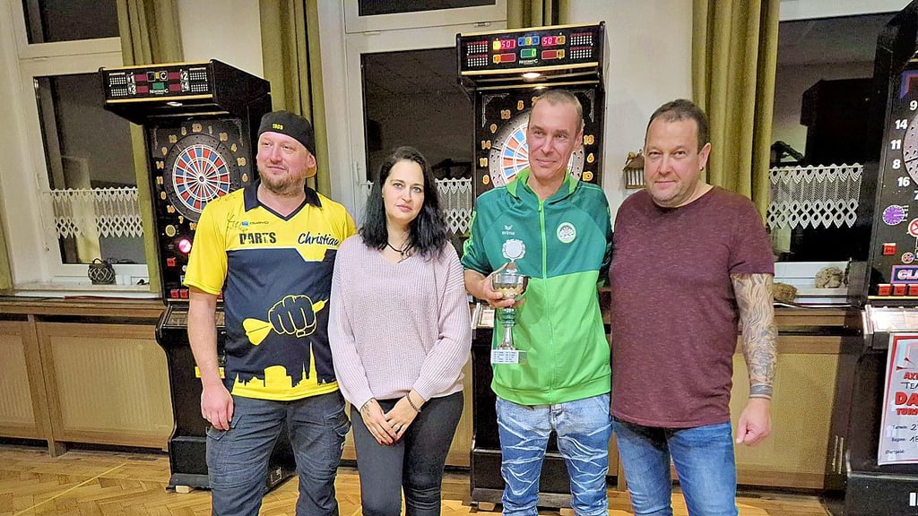 Dritter  wurde  Christian Blüthgen, beste Dame  Jenny Frank,   Sieger  des Turniers Alexander Küster-Winter und Zweiter David Großmann (von links).