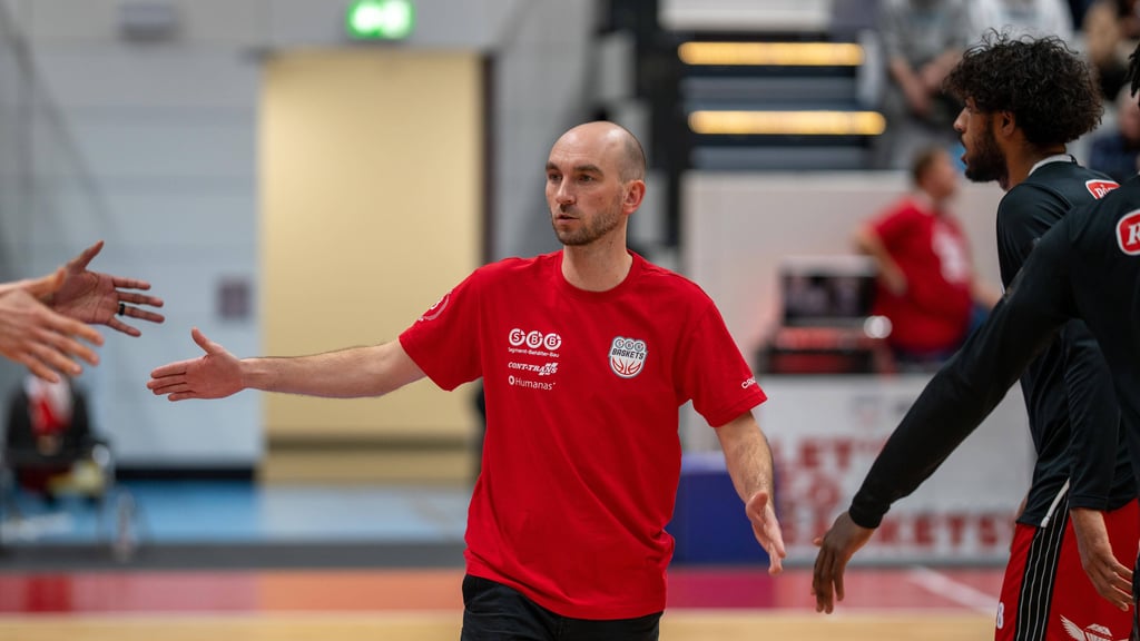 Eiko Potthast und seine Akteure wollen im November möglichst häufig ganz wertvolle Zähler für die SBB Baskets holen.