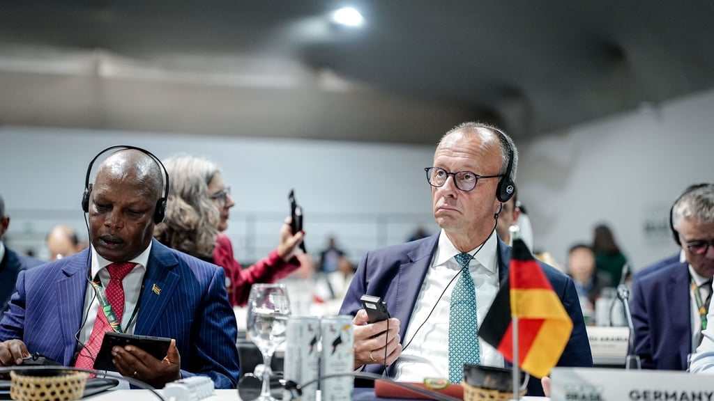 Merz macht einen Kurzbesuch bei der Klimakonferenz.