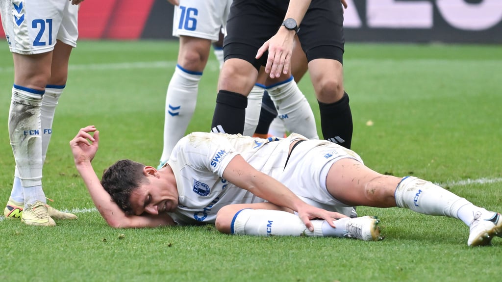 Tobias Müller verletzte sich beim Spiel zwischen dem 1. FC Magdeburg und dem VfL Bochum. Er wird lange ausfallen, wie auch seine Abwehrkollegen.