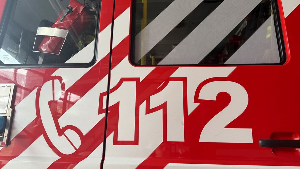 Die Polizei geht davon aus, dass das Feuer durch Brandstiftung entstanden ist. (Symbolbild)