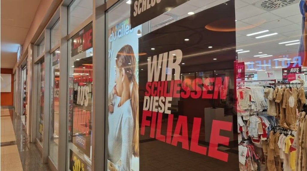 Die Pepco-Insolvenz hat konkrete Folgen für Halle. Bisher hatte der Textildiscounter zwei Filialen in der Stadt.