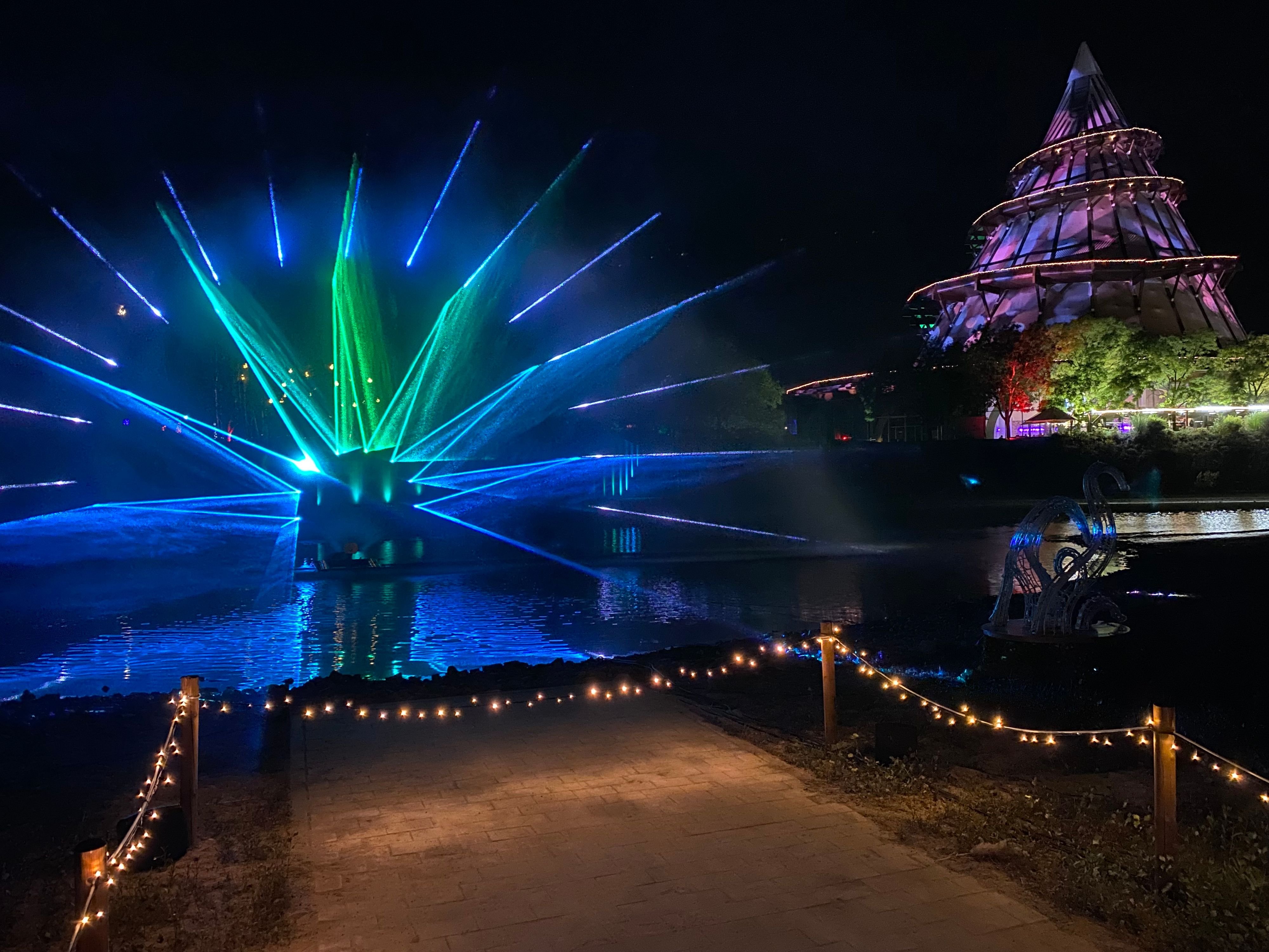 Bereits 30.000 Besucher 2025: Spektakuläre Lichtshow in Magdeburg wird verlängert