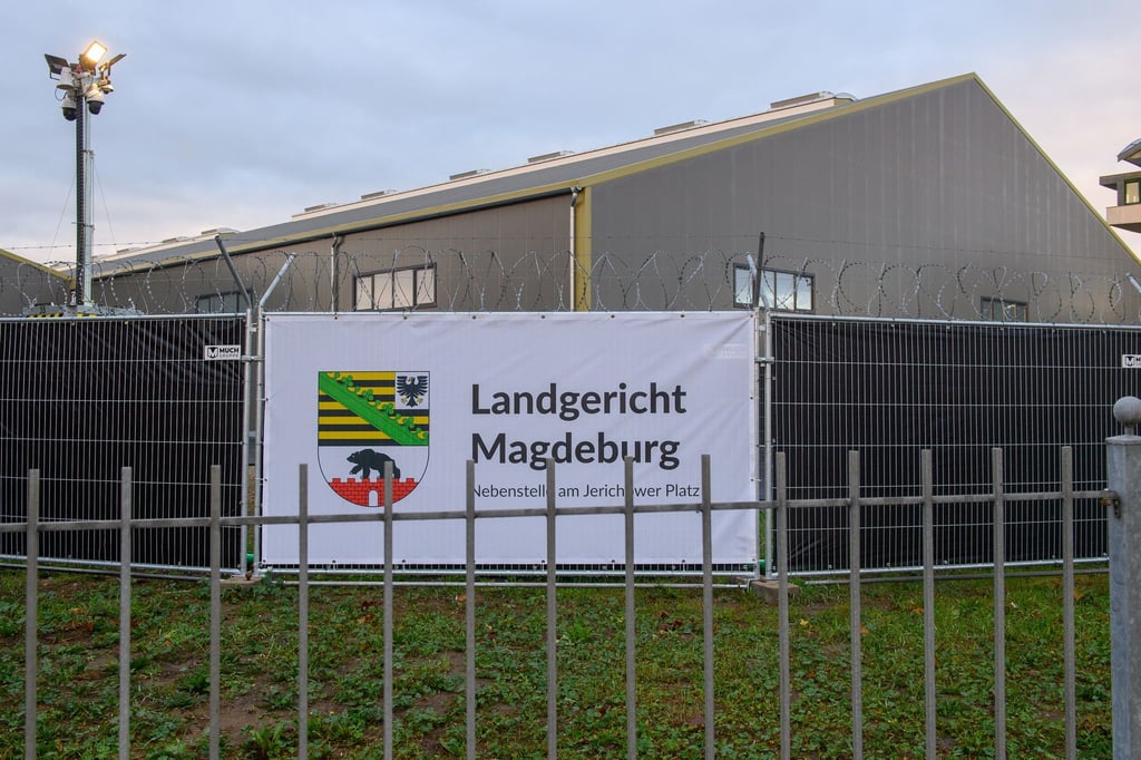 Knapp ein Jahr nach dem Anschlag auf den Weihnachtsmarkt in Magdeburg beginnt am 10. November der Prozess in einem eigens dafür errichteten Gebäude.