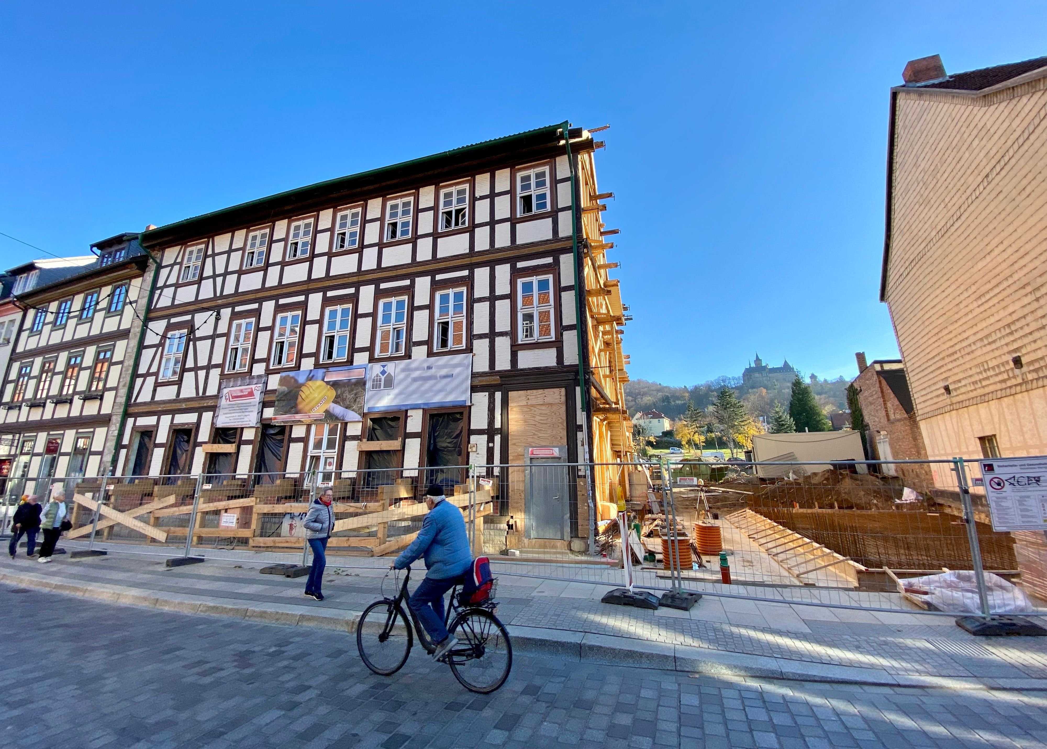 Bombenlücke aus Zweiten Weltkrieg: Neuer Wohnraum in Wernigerode: Warum sich die Bauarbeiten an der Breiten Straße hinziehen