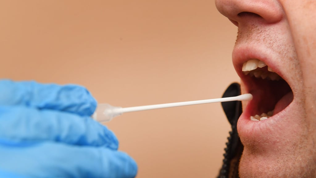 Ein Betrugsversuch mit einem Vaterschaftstest war Thema einer Gerichtsverhandlung am Amtsgericht Dillingen. (Symbolbild)