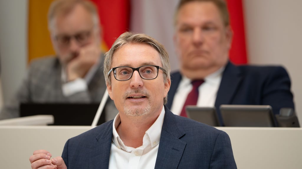 Der Brandenburger SPD-Landtagsfraktionsvorsitzende Björn Lüttmann hofft noch auf ein Einlenken des Koalitionspartners BSW. (Archivbild)