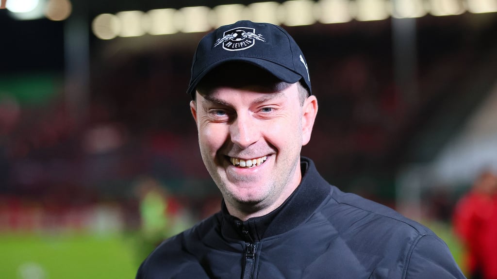 Macht seinen Job gerade mit einem breiten Lächeln: Ole Werner.