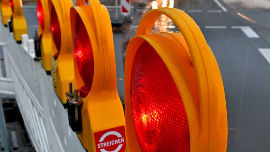 Symbolbild Straßensperrung