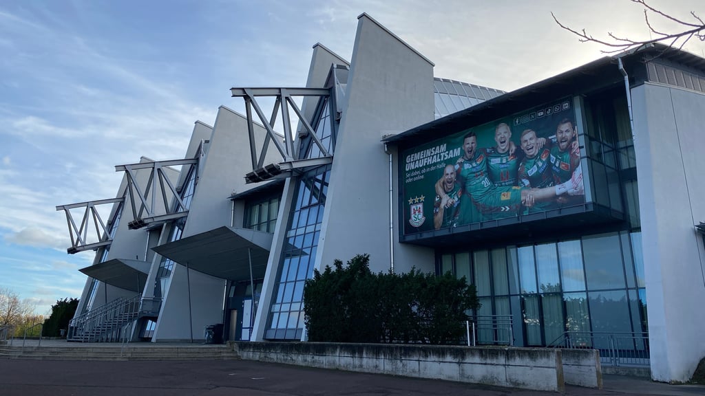 Die Getec-Arena ist Spielstätte des SC Magdeburg und beliebte Veranstaltungslocation. Nach fast 30 Jahren ist sie aber auch stark sanierungsbedürftig. 