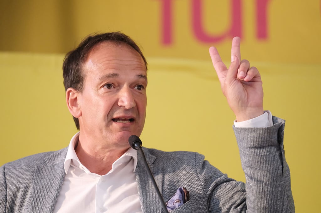 Andreas Silbersack, Fraktionsvorsitzender der FDP im Landtag von Sachsen-Anhalt, bewirbt sich am 15. November 2025 um die Spitzenkandidatur. 