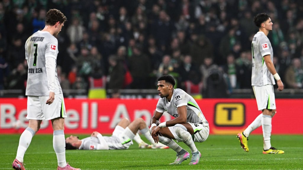 Von späten Gegentoren geschockt: Wolfsburg verliert auch in Bremen.